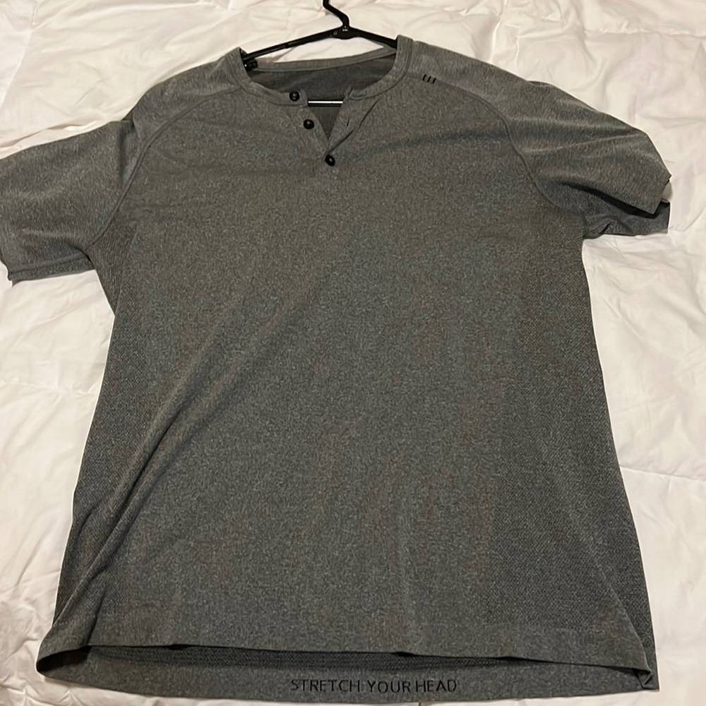 Lululemon Men Metal Vent Tech Henley